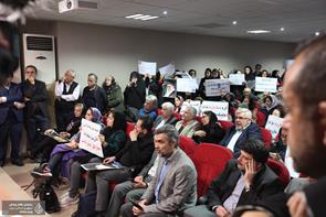 تجمع اعتراضی داروسازان به رای دیوان عدالت اداری در سازمان نظام پزشکی 19 بهمن 98 