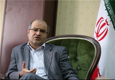 رئیس سازمان نظام پزشکی کشور انتقاد کرد: ساخت سریال های طنز کارشناسی نشده به توریسم درمانی ضربه می زند