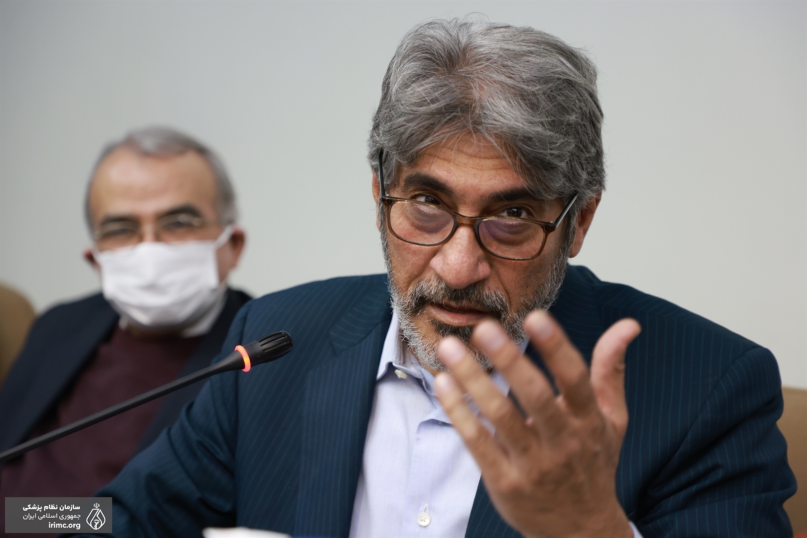 از بیمه ها می خواهیم به جای مقاومت، عقلانیت را انتخاب کنند