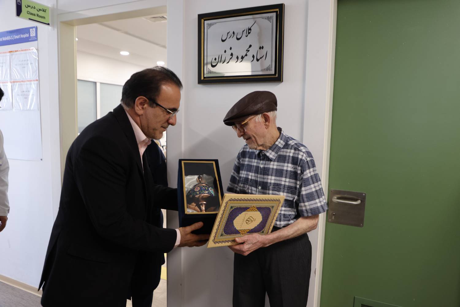 تکریم بزرگان؛ پاسداشت سال‌ها خدمت صادقانه
