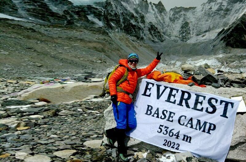 پزشک فعال عرصه طب، ارتفاع و پزشکی کوهستان موفق به صعود قله "اورست" شد
