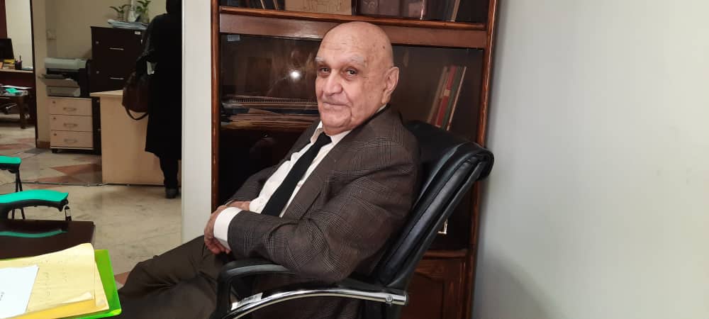  دکتر فرخ سعیدی به دنبال راه اندازی وب سایت مشاوره کیست هیداتید کبد