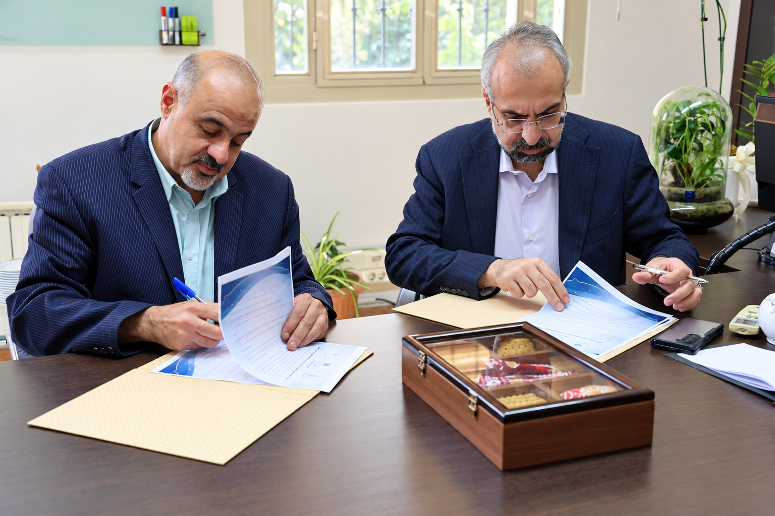  امضای تفاهم‌نامه همکاری میان معاونت آموزش و پژوهش سازمان نظام پزشکی و مرکز تحقیقات ویروس‌شناسی بالینی