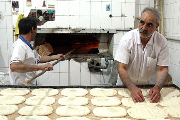 پاساژها و نانوایی‌ها در پایین‌ترین سطح رعایت نکات بهداشتی/اغماضی در پلمب مراکز وجود ندارد