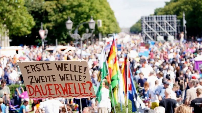 بازداشت صدها نفر در تظاهرات علیه محدودیت‌های کرونا در برلین